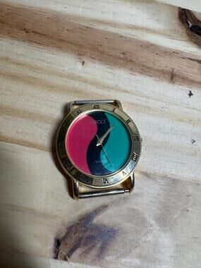 Gucci Vintage Womens Quartz Watch Round Face Green Black Gold UNTESTED